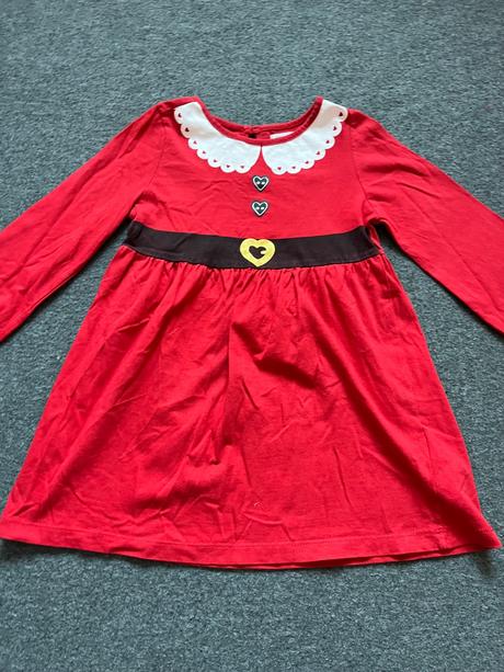 Vianočné šaty, 104