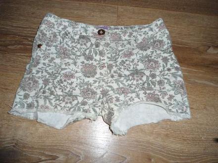 Kratasky kvietkovane f&f, f&f,122