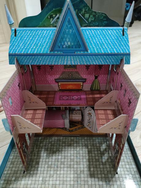 Papierovy zamok frozen, 