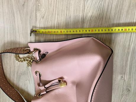 Ruzova kabelka carpisa, carpisa