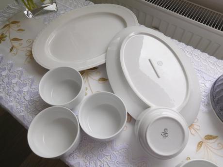 Porcelánové veľké taniere +misky na kompot značené, 