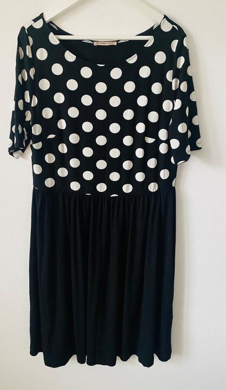 Čierno-biele šaty, xl