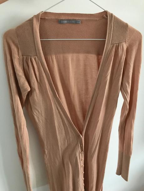 Dlhý sveter s gombíkmi, 36