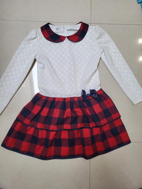 Dievčenské saty, 140