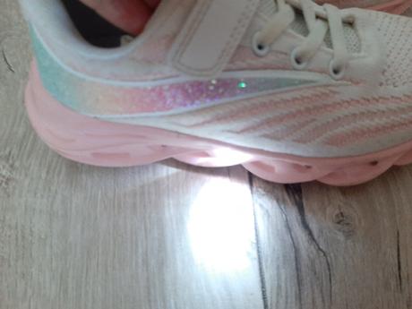 Svetielkukúce tenisky, sprandi,31