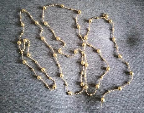 Zlatá vianočná reťaz guličky extra dlhá 10,4 metra, 