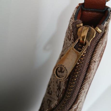 Kabelka cez plece guess, guess