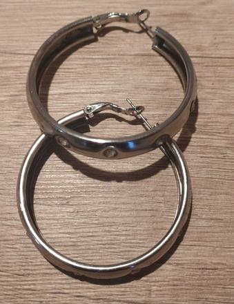 Kruhové náušnice,