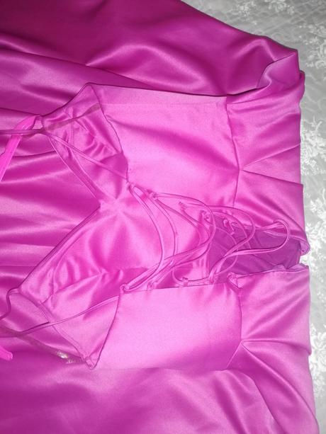 Princeznovské šaty, 38