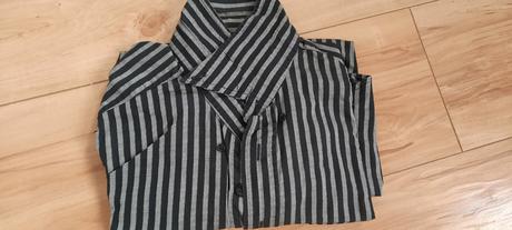 Pruhovana kosela 42, 42