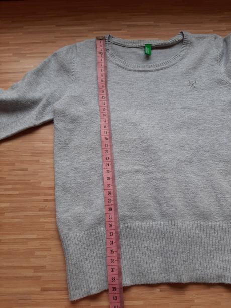 Fialovy tenky svetrik, benetton,104