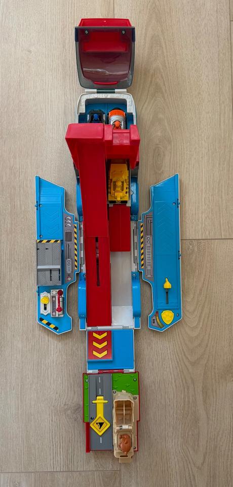 Labkova patrola - labkator + 7 kovovych vozidiel, 