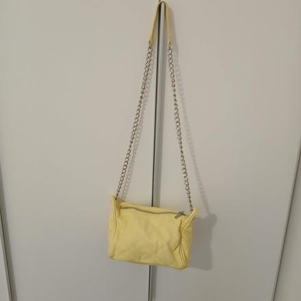 Bledožltá prešívaná kabelka stradivarius, stradivarius
