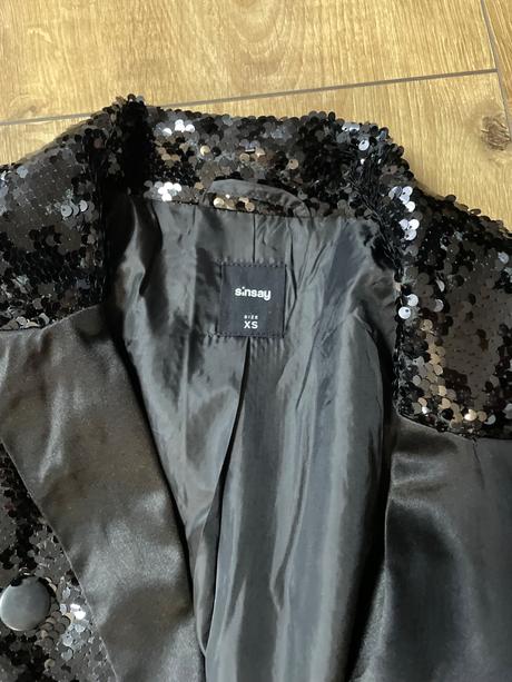 Flitrovaný kostým, sinsay,xs