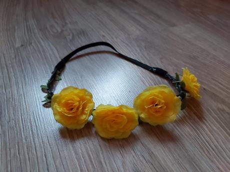 Kvetinová čelenka., 