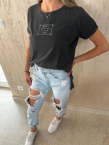 Šedé oversized tričko zn. gate, s