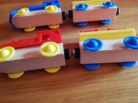 Vlaky na drev. koľaje, 