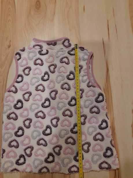 Vestička so srdiečkami, 98