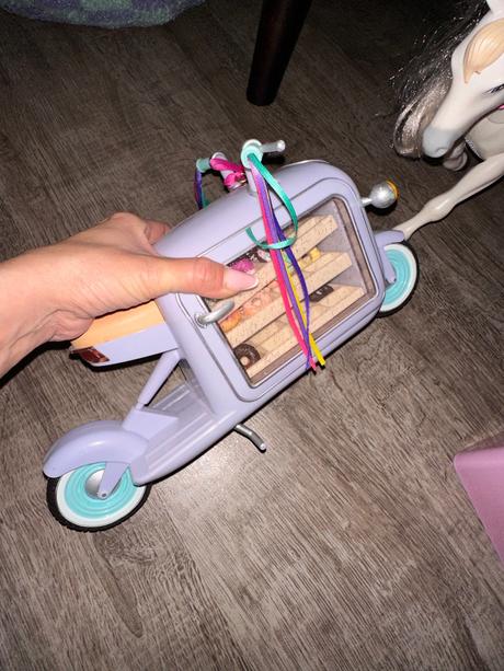 Barbie chodiaci kôň+donut skúter, 