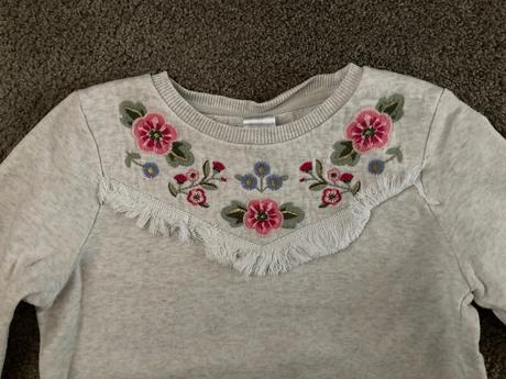 Mikinka v.128, palomino,128