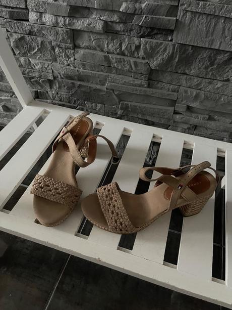 Tommy hilfiger v.37, tommy hilfiger,37