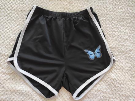 Sortky s motylom, 158