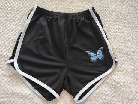 Sortky s motylom, 158