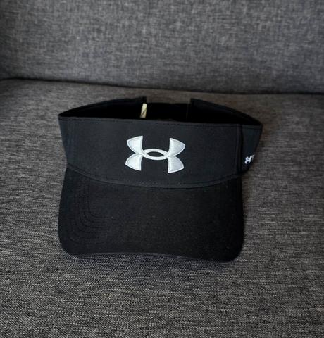 Šilt under armour, 