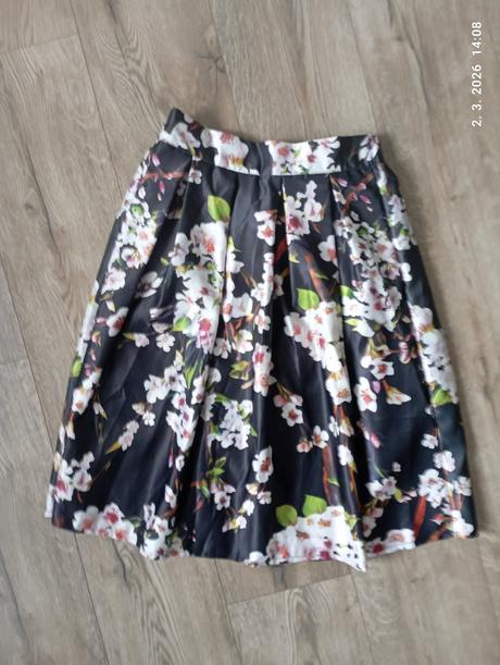 Kvetinová sukňa (už s poštovným), m