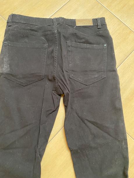 Rifle skinny, esmara,36