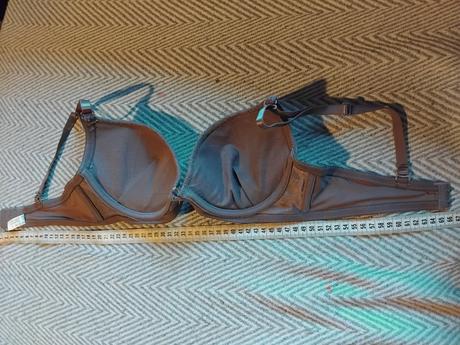 Hneda podprsenka, 80b