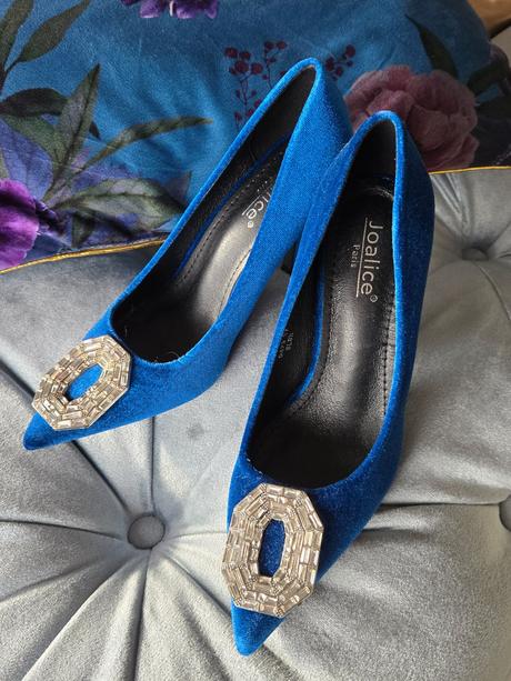 Modrotyrkysové zamatové lodičky so striebornou spo, 37