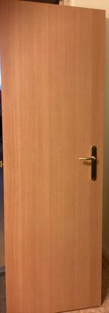 Dvere s kovaním a kľúčkou,70,