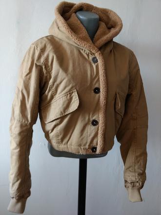 Krátka bundička, pull&bear,m