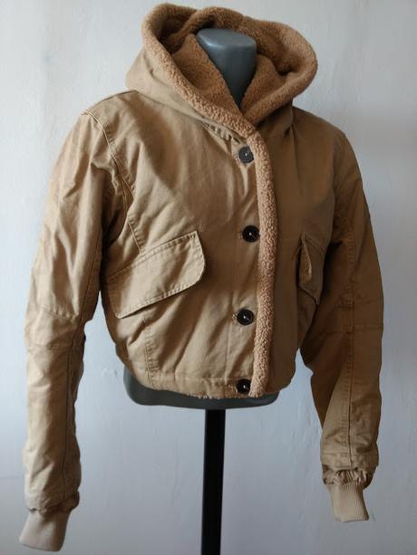 Krátka bundička, pull&bear,m