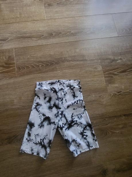 Leginy, xs