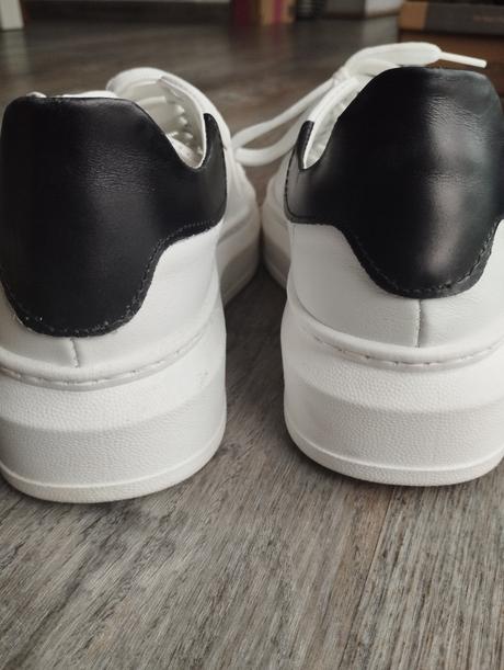 Kožené tenisky, 37