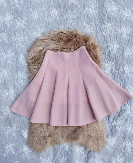 Nádherná romantická sukňa, m