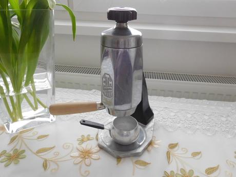 Art deco maďarský ftm unipress chrómový,, 