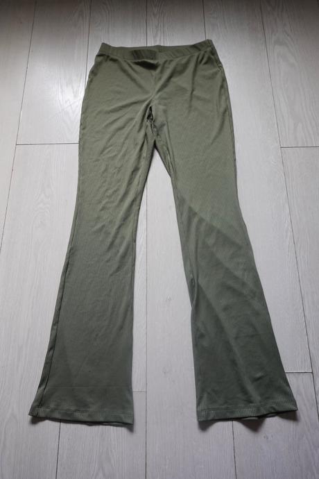 Vrúbkované nohavice h&m divided, h&m,m