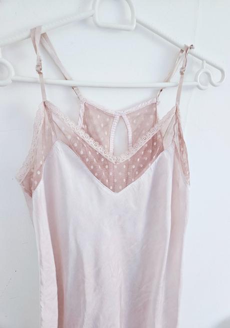 Pekná lahulinká blúzka, s