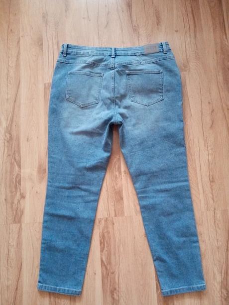 Slim dzinsy , elasticke, c.44, gina,44