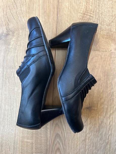 Dámske celokožené topánky veľ. 40 top stav, 40