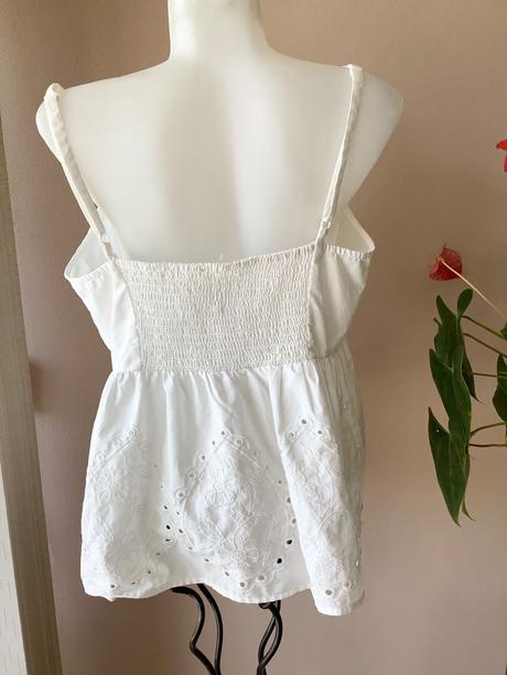 Ažurkovy  top/q9, primark,44