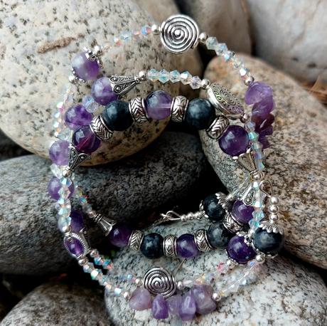 Náramok z ametystu a labradoritu aj pre škorpióna, 