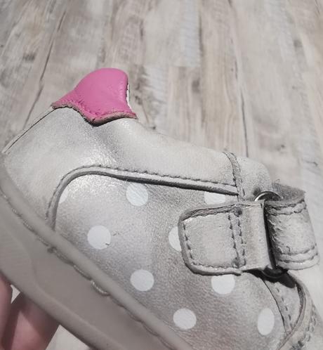 Prechodné topánky, 23