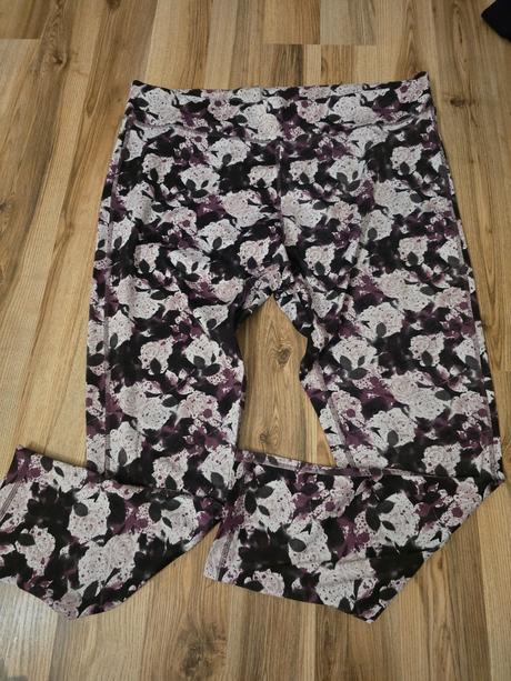 Kvietkované legíny, f&f,xl
