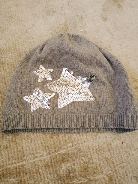 Predám dievčenské prechodné čiapky, h&m