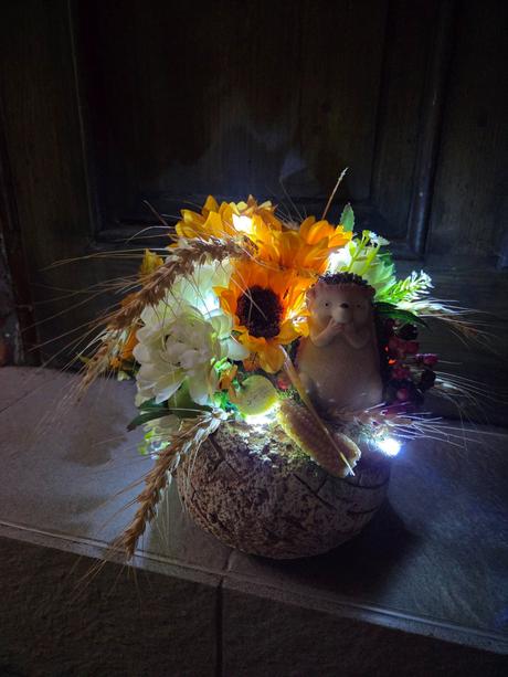 Jesenná dekorácia s ježkom,