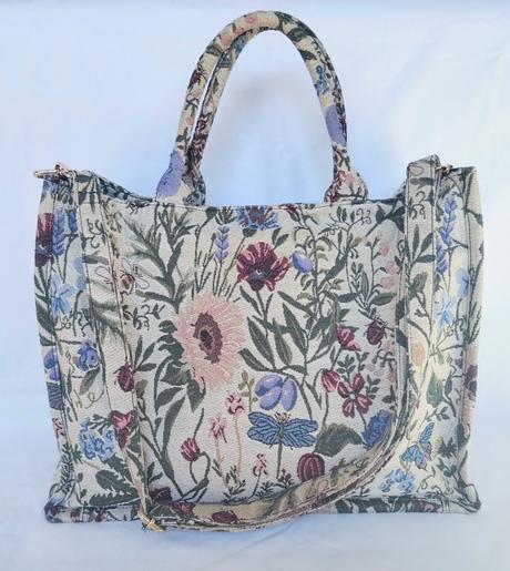 Unikátna veľká kabelka, reserved